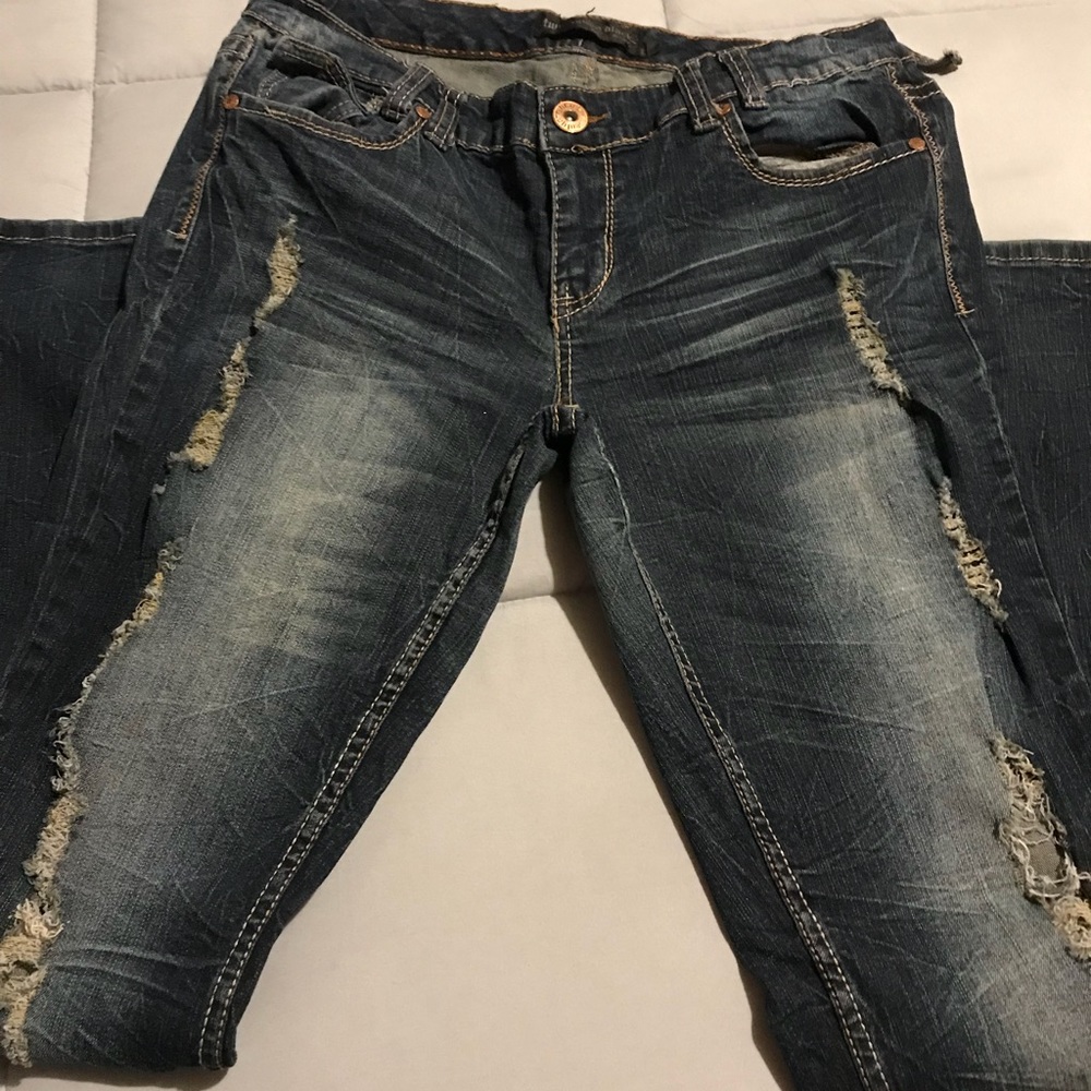 BLUE JEANS.